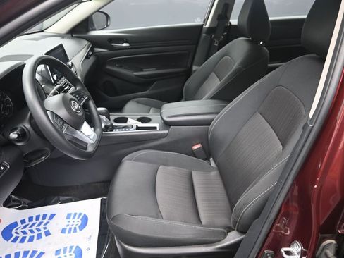 Used 2025 Nissan Altima 2.5 SV image 14