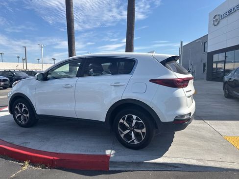 Used 2022 Kia Sportage LX image 10