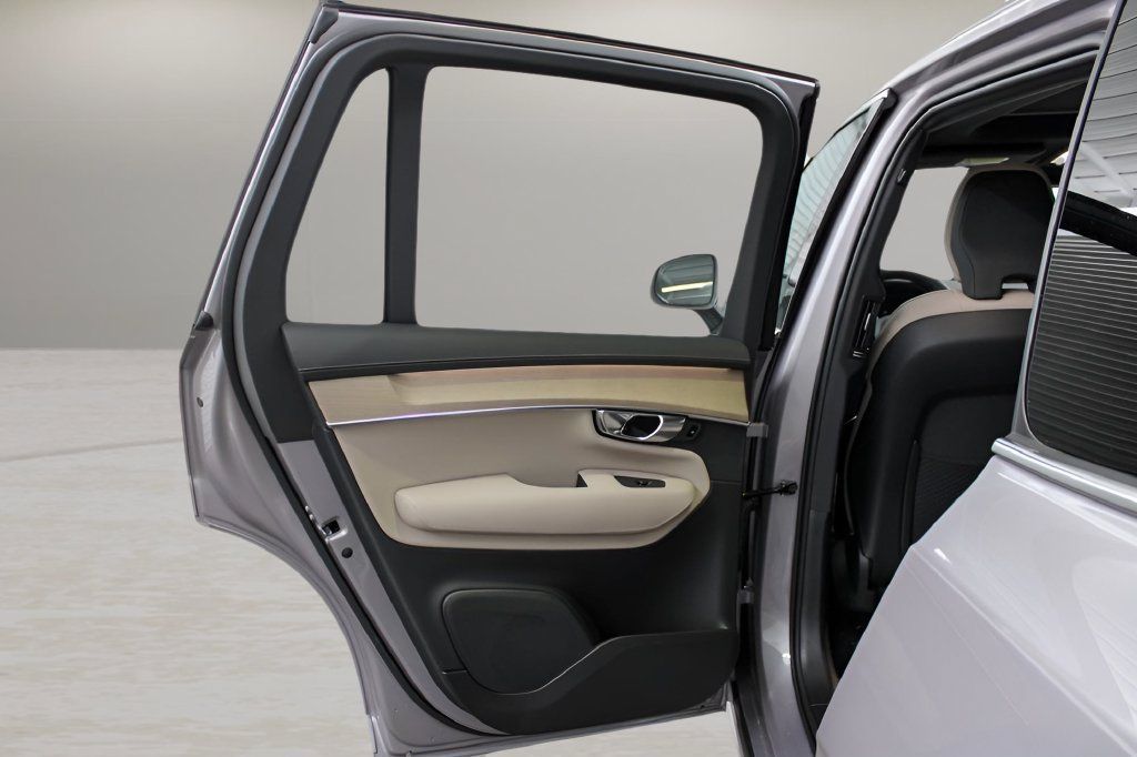 Certified 2026 Volvo XC90 B5 Plus w/ Protection Package Premier AWD/4WD image 29