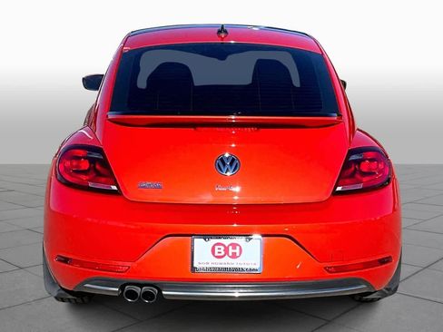 Used 2018 Volkswagen Beetle 2.0T SE image 4