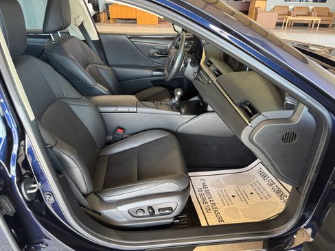 Used 2019 Lexus ES 350 w/ Premium Package FWD image 11