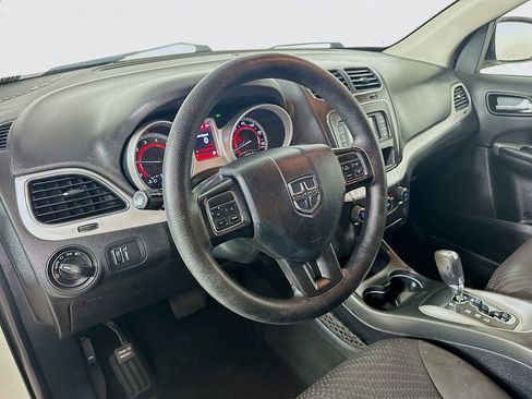 Used 2018 Dodge Journey SE image 10