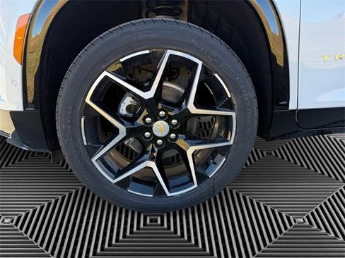 New 2026 Chevrolet Traverse High Country image 9