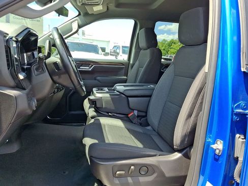 Used 2025 Chevrolet Silverado 1500 LT AWD/4WD image 25