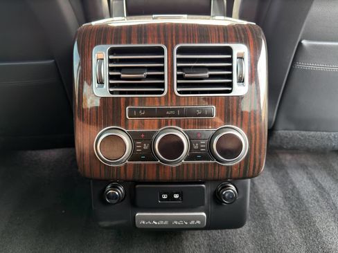 Used 2014 Land Rover Range Rover Long Wheelbase Supercharged image 26