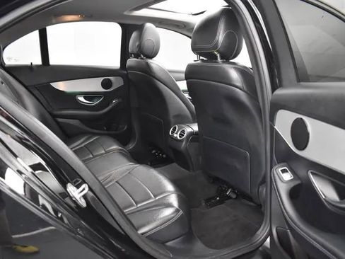 Used 2019 Mercedes-Benz C 300 4MATIC Sedan image 17