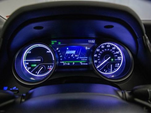 Used 2021 Toyota Camry XSE image 8