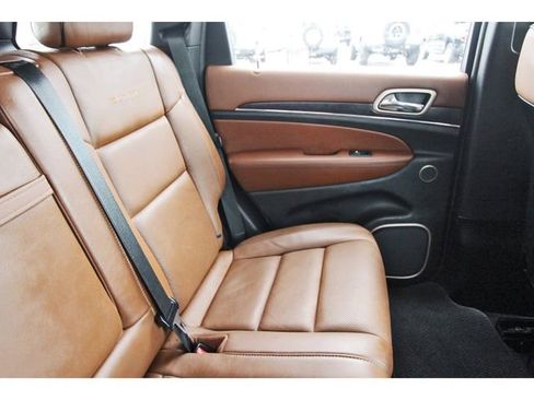 Used 2015 Jeep Grand Cherokee Summit w/ Platinum Series Group AWD/4WD image 10