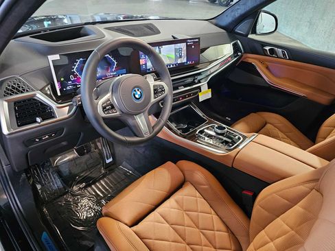 New 2026 BMW X5 xDrive50e w/ Executive Package AWD/4WD image 2