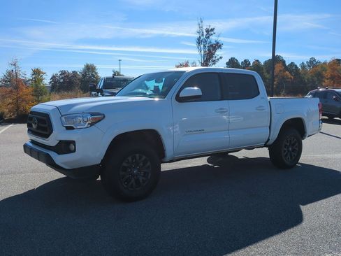 Used 2023 Toyota Tacoma SR5 image 8