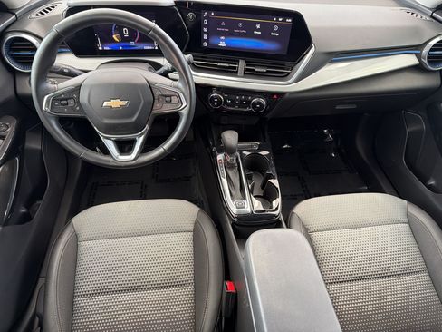 Used 2024 Chevrolet Trax LT w/ Driver Confidence Package FWD image 26