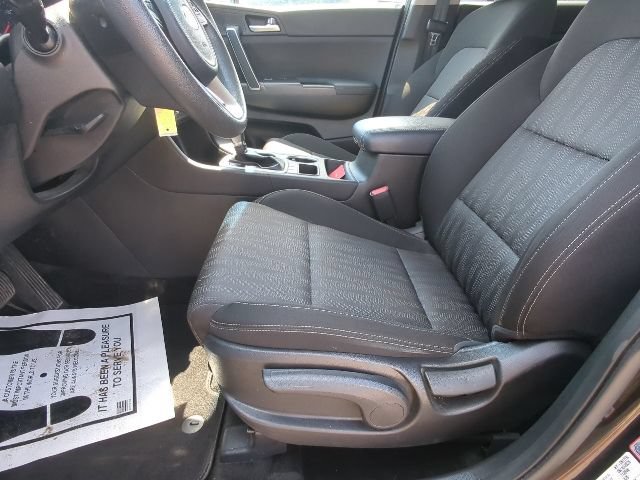 Used 2020 Kia Sportage LX AWD/4WD image 10