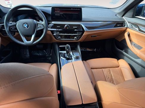 Used 2023 BMW 530i w/ Convenience Package image 30