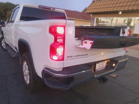 Used 2022 Chevrolet Silverado 2500 LT w/ Convenience Package AWD/4WD image 9