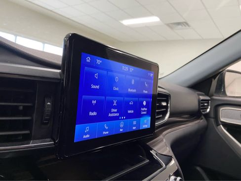 Used 2023 Ford Explorer Limited w/ Equipment Group 301A image 33
