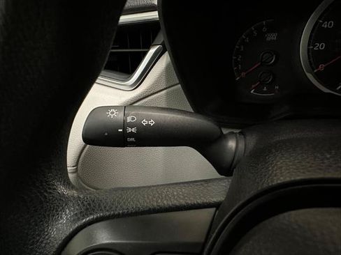 Certified 2022 Toyota Corolla Cross L FWD image 30