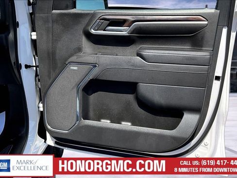 Used 2023 GMC Sierra 1500 SLT w/ SLT Premium Package AWD/4WD image 29