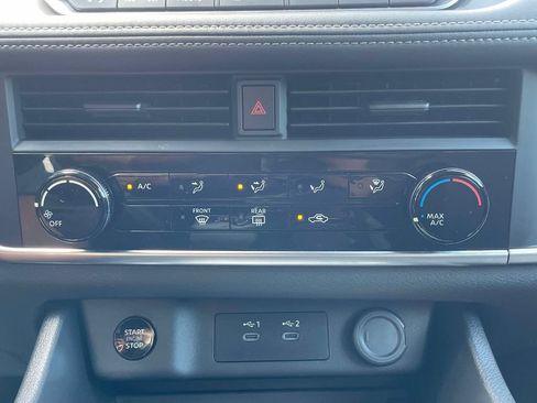 Used 2026 Nissan Rogue S FWD image 27