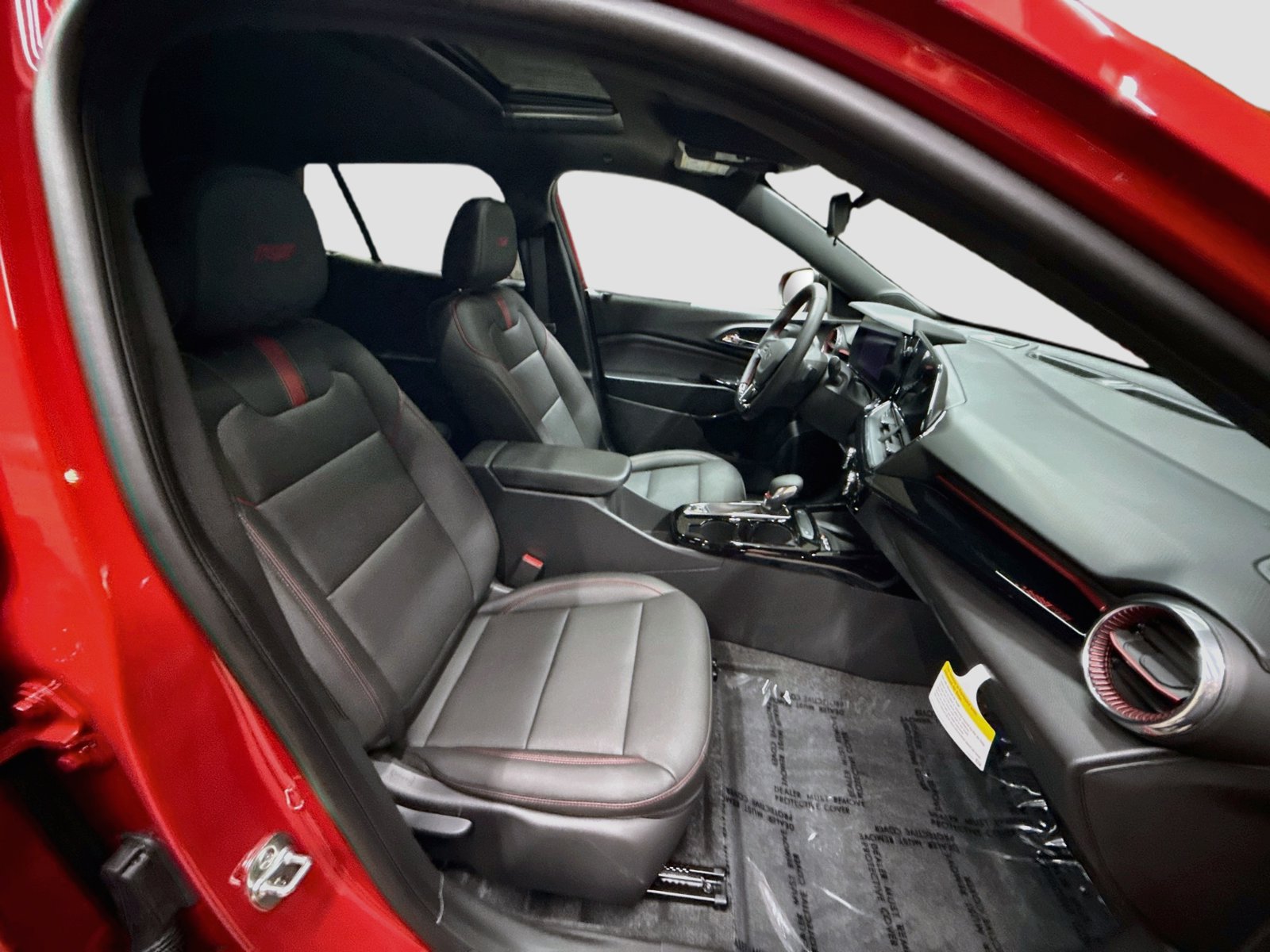 New 2026 Chevrolet Trax RS w/ Sunroof Package FWD image 31