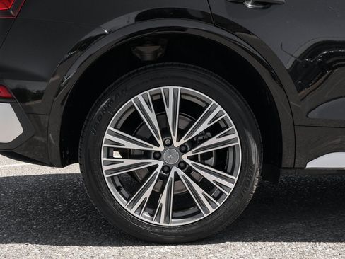 Used 2021 Audi Q5 2.0T Premium AWD/4WD image 12