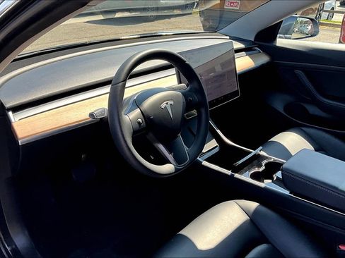 Used 2020 Tesla Model 3 Standard Range Plus RWD image 13