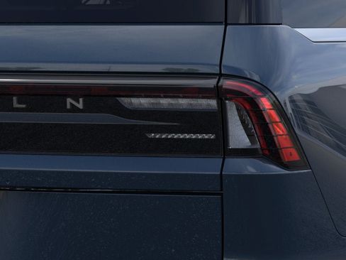 New 2026 Lincoln Navigator Reserve AWD/4WD image 21