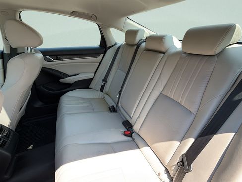Used 2018 Honda Accord Touring image 26