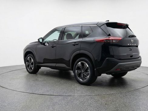 Used 2025 Nissan Rogue SV AWD/4WD image 6