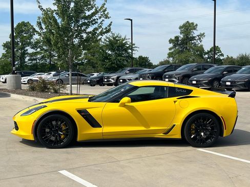 Used 2019 Chevrolet Corvette Z06 RWD image 6