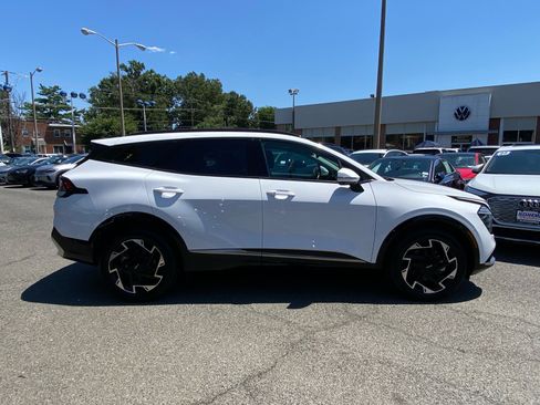 Used 2024 Kia Sportage SX AWD/4WD image 2