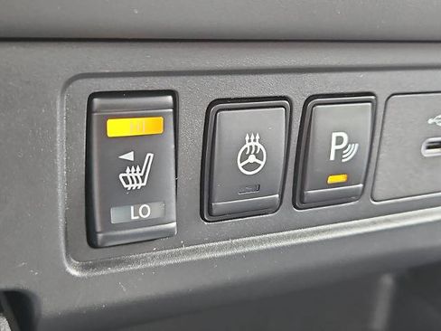 Certified 2024 Nissan Frontier SV w/ SV Convenience Package RWD image 21