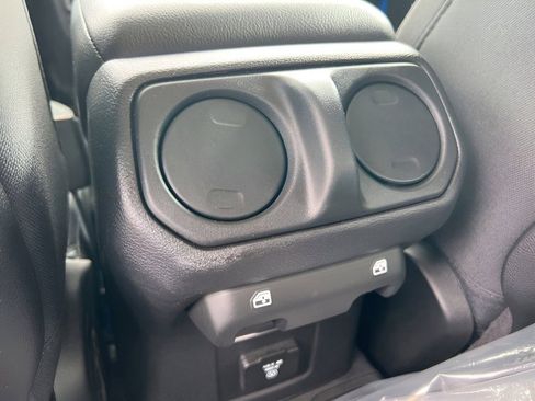 Used 2025 Jeep Gladiator Mojave w/ Convenience Group AWD/4WD image 22