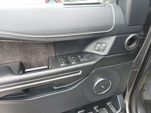 Certified 2021 Ford Expedition Limited image 12