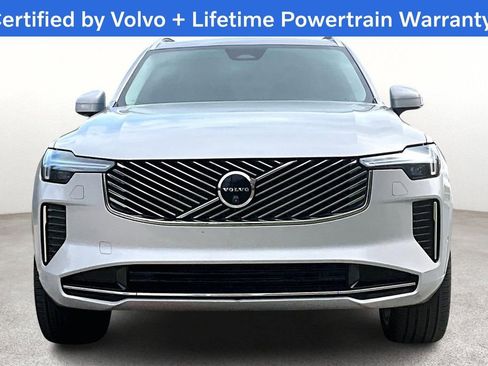 Certified 2025 Volvo XC90 B6 Plus image 5