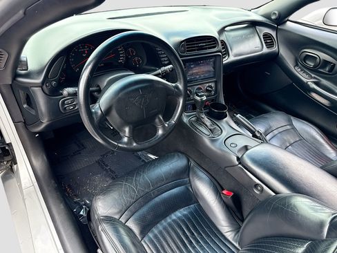 Used 1997 Chevrolet Corvette Coupe RWD image 25
