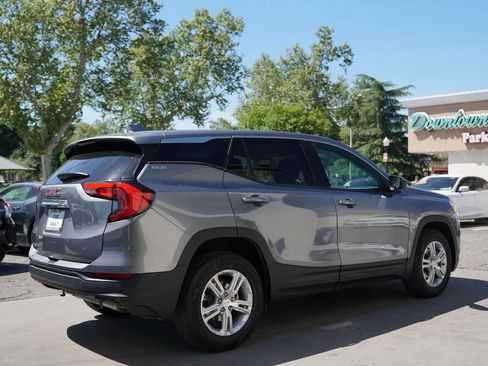 Used 2018 GMC Terrain SLE FWD image 9