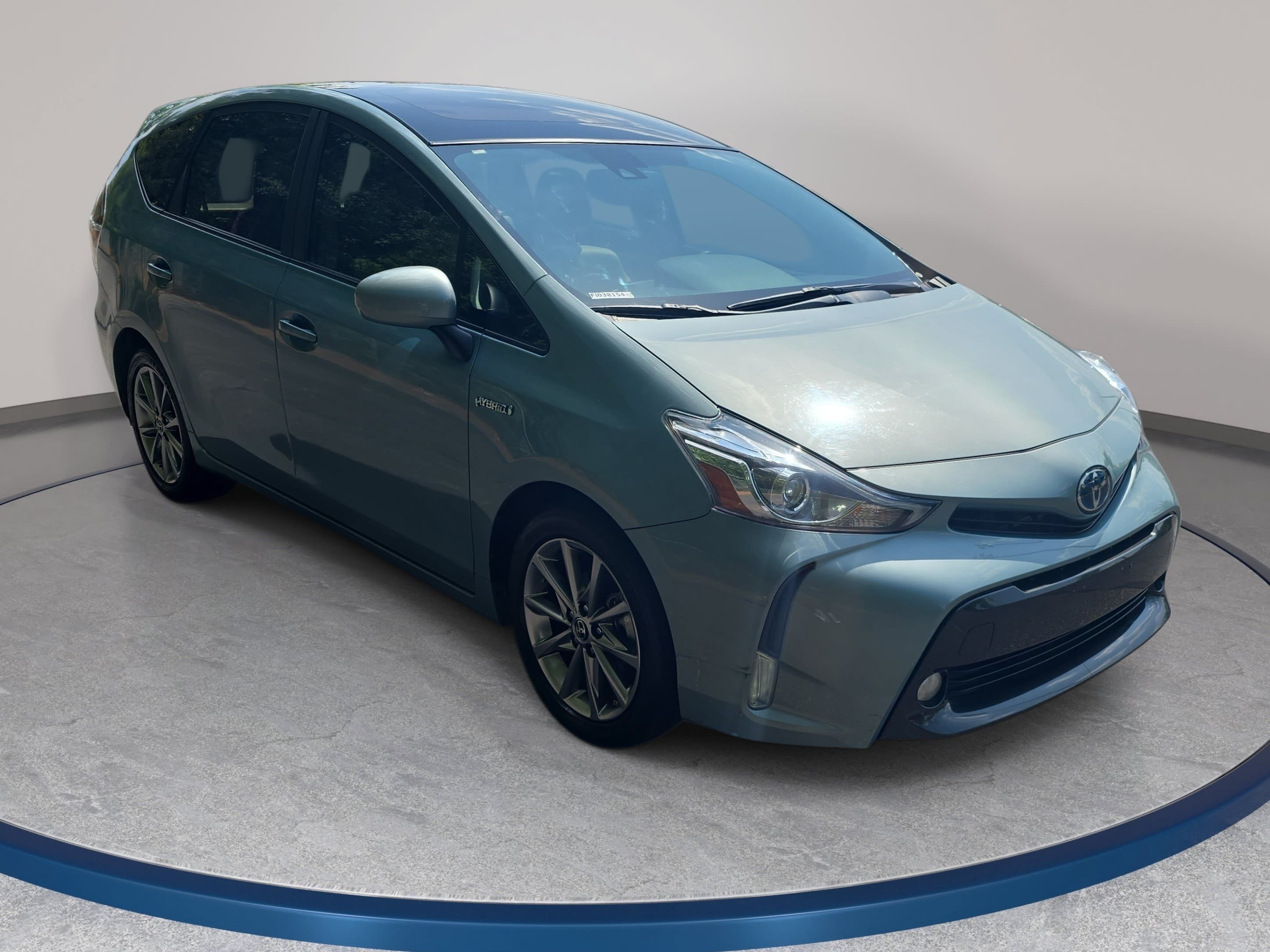 Used 2015 Toyota Prius V Five w/ Advanced Technology Package FWD image 3