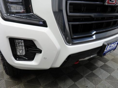 Used 2024 GMC Yukon AT4 image 46