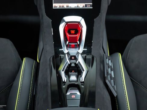 Used 2024 Lamborghini Huracan Sterrato image 30