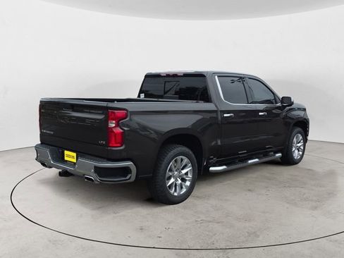 Used 2021 Chevrolet Silverado 1500 LTZ AWD/4WD image 5