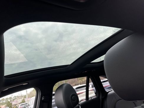 Used 2022 Mercedes-Benz GLC 300 image 10