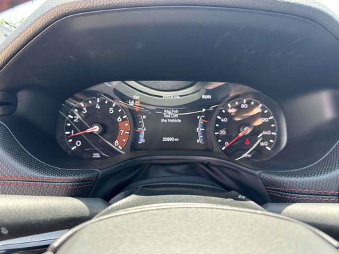 Used 2025 Jeep Compass Trailhawk AWD/4WD image 22