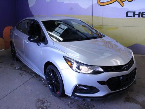Used 2018 Chevrolet Cruze LT image 4