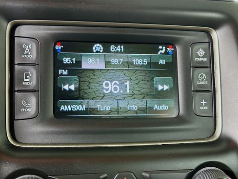 Used 2015 Jeep Grand Cherokee Limited AWD/4WD image 21