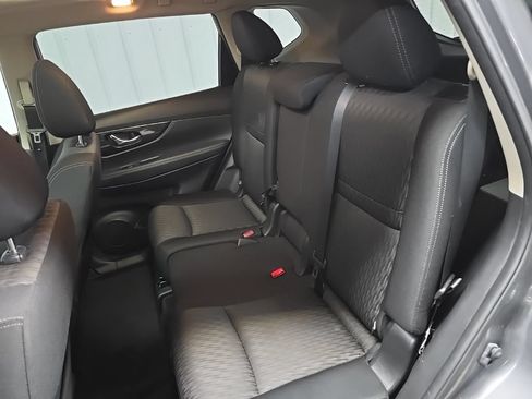 Used 2018 Nissan Rogue SV w/ Sun & Sound Touring Package AWD/4WD image 34