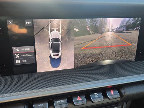 Used 2021 Porsche 911 Carrera w/ Premium Package image 17