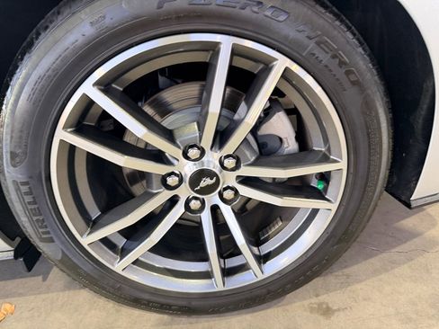 Used 2015 Ford Mustang Premium image 42