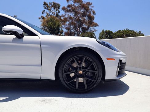 New 2026 Porsche Panamera 4 AWD/4WD image 11