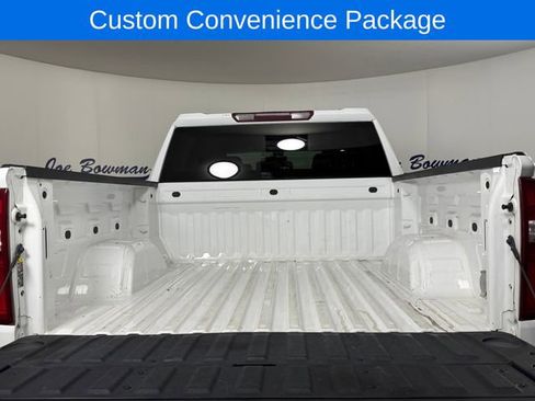 Used 2022 Chevrolet Silverado 1500 Custom w/ Safety Confidence Package AWD/4WD image 9