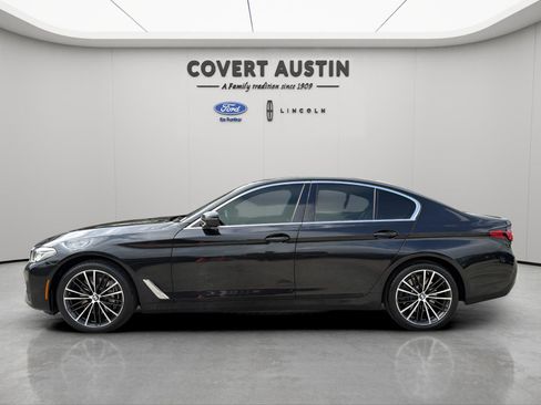 Used 2022 BMW 540i w/ Executive Package image 2